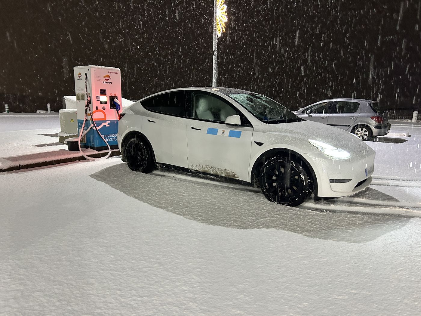 Tesla cargando en Supercharger